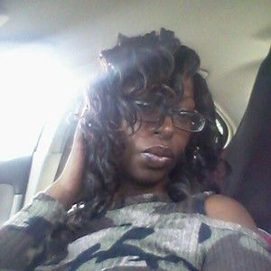 Meet your Posher, Olivia